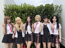 Blue Valentine, Lagu yang Tendang Golden dari Posisi 1 Chart Melon