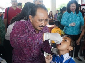 Momen Pj Bupati Klungkung Tinjau Pelaksanaan PIN Polio di Desa Takmung