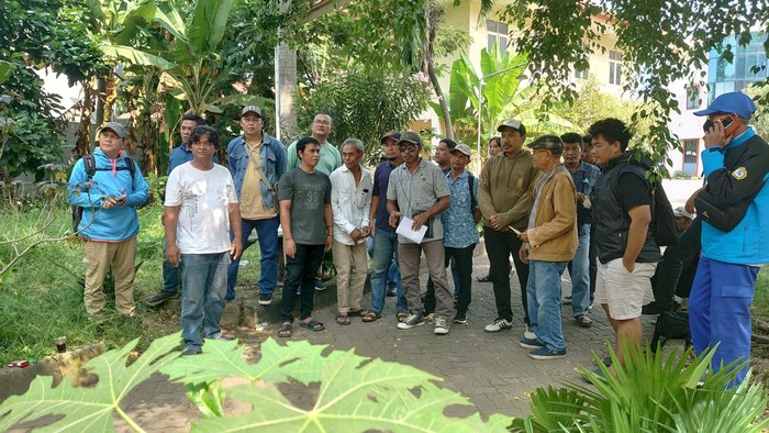 Pekerja di Kapal Feri mengadu belum digaji. (M Iqbal/detikcom)
