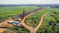 Pembangunan jalan tol tersebut guna mendukung akses menuju kawasan pariwisata di Banten yang dapat mempersingkat waktu tempuh dari Jakarta menuju kawasan pantai di Banten dari empat jam menjadi 2,5 jam.  