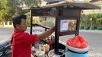 Ini Dia Penjual Bakso di Surabaya Mirip Suneo