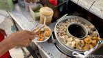 Ini Dia Penjual Bakso di Surabaya Mirip Suneo