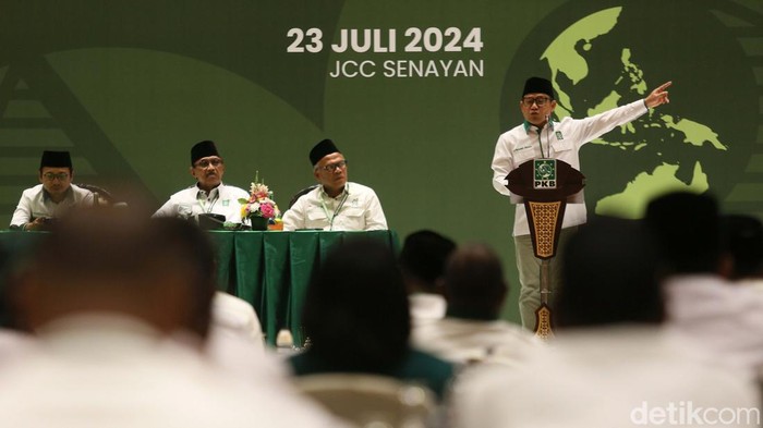 PKB Gelar Mukernas, Bahas Pilkada-Evaluasi Pemilu 2024 PKB gelar musyawarah kerja nasional (Mukernas) dalam rangkaian Harlah ke-26. Dalam Mukernas itu, PKB membahas isu strategis, salah satunya Pilkada 2024.