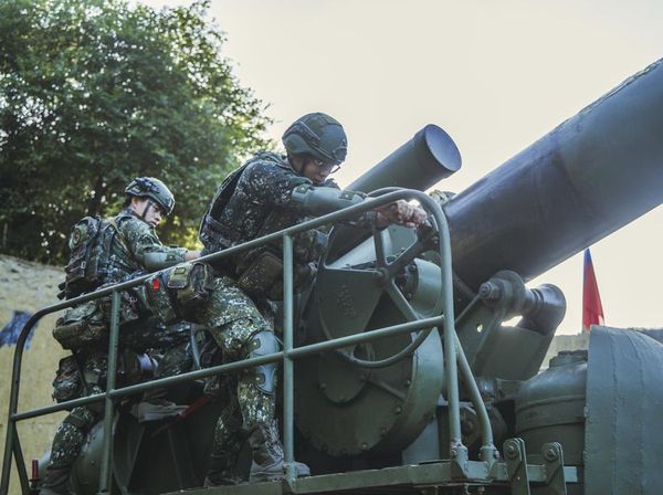 Potret Taiwan Gelar Latihan Militer Tiru Medan Perang Sebenarnya