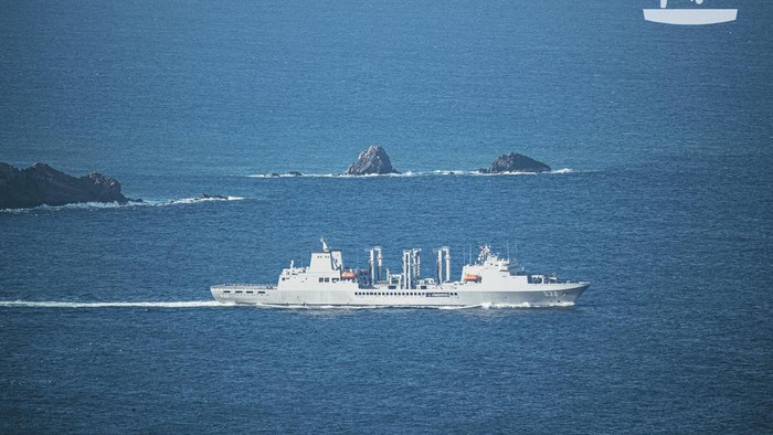 Potret Taiwan Gelar Latihan Militer Tiru Medan Perang Sebenarnya Taiwan memulai latihan perang tahunan dengan tujuan untuk meniru pertempuran sebenarnya pada hari Senin (22 Juli).