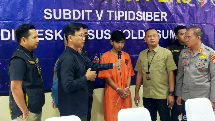 Pria asal Tangerang ditangkap Polda Sumsel usai sebarkan video asusila mantan pacarnya, warga Prabumulih.