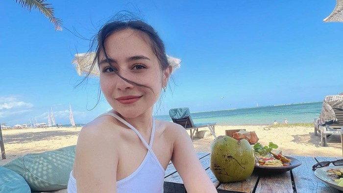 Turun 12 Kg Tanpa Diet Ekstrem, Intip Menu Clean Eating Ala Prilly Latuconsina