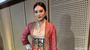 Foto: Cicit Soekarno Ayu Berkebaya Penuh Warna Sambut Hari Kebaya Nasional