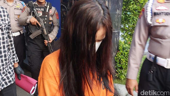 Tampang Selebgram Cirebon Diciduk Usai Promosikan Situs Judol