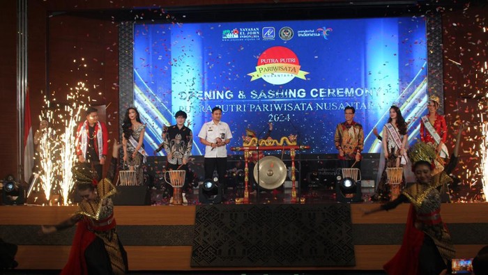 Yayasan El John Indonesia kembali menggelar pemilihan Putra Putri Pariwisata Nusantara (P3N) 2024. Kontes itu diikuti 50 peserta.