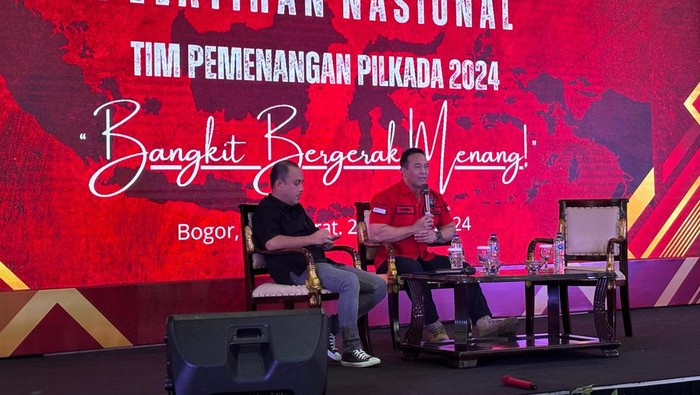 Mantan Panglima TNI sekaligus kader PDIP, Jenderal TNI (Purn) Andika Perkasa, memberikan materi dalam Pelatihan Nasional Pemenangan Pilkada Gelombang Ke-3 PDIP di Bogor, Jawa Barat.
