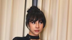 Anya Geraldine Sexy In Black
