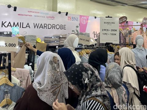 Bazar hijab dan busana muslim GlamLocal yang kali ini digelar di West Mall Grand Indonesia, Exhibition Hall Lantai 5. Acara ini diadakan sejak 24 Juli hingga 28 Juli 2024. Mulai pukul 10.00 hingga 22.00 WIB.