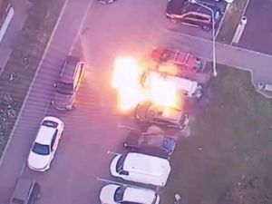 Bum! Detik-detik Ledakan Bom Mobil di Moskow