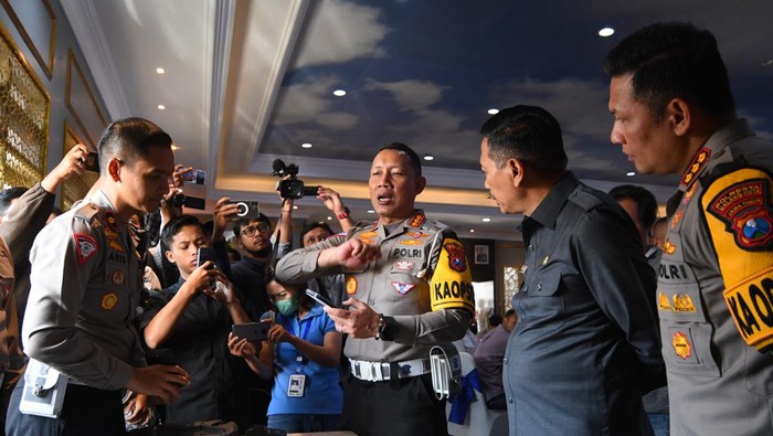 Dirlantas Polda Jawa Timur Kombes Komarudin