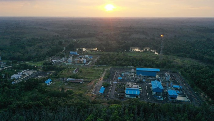 Dorong Produksi Migas untuk Penuhi Kebutuhan Nasional Prabumulih, salah satu kota di Provinsi Sumatera Selatan, dikenal sebagai salah satu situs rintisan industri hulu perminyakan di tanah air sejak era kolonial yang tetap produktif hingga sekarang.