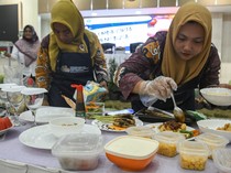 Emak-emak di Tangerang Adu Skill Ciptakan Menu Makanan Bergizi