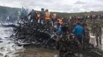 Evakuasi Bangkai Pesawat Saurya Airlines yang Jatuh di Bandara Nepal