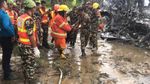 Evakuasi Bangkai Pesawat Saurya Airlines yang Jatuh di Bandara Nepal