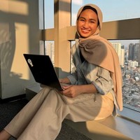 Sejak viral beberapa waktu lalu, kini pengikut naik pesat menjadi 2,7 juta dari ratusan ribu followers sebelumnya. Dalam kesehariannya, penampilan Xaviera Putri tampak sederhana dan kasual. Foto: Dok. Instagram xavieraaputri