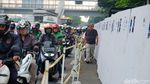 Harap Sabar! Jalan MT Haryono Arah Cawang Macet Imbas Galian