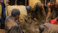 Seorang pejabat pemerintah mengatakan jumlah korban mungkin akan bertambah lagi seiring pencarian korban selamat dan korban jiwa berlanjut.