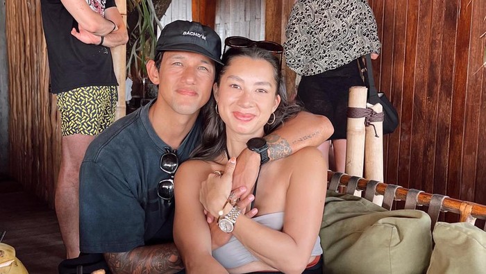 Jennifer dan Irfan Bachdim