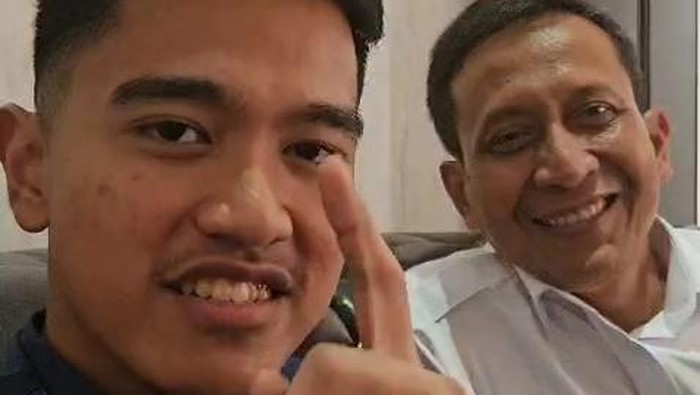 Ketum PSI Kaesang Pangarep bersama cabup Bojonegoro Setyo Wahono.