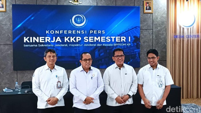 Konferensi Pers Kementerian Kelautan dan Perikanan (KKP)
