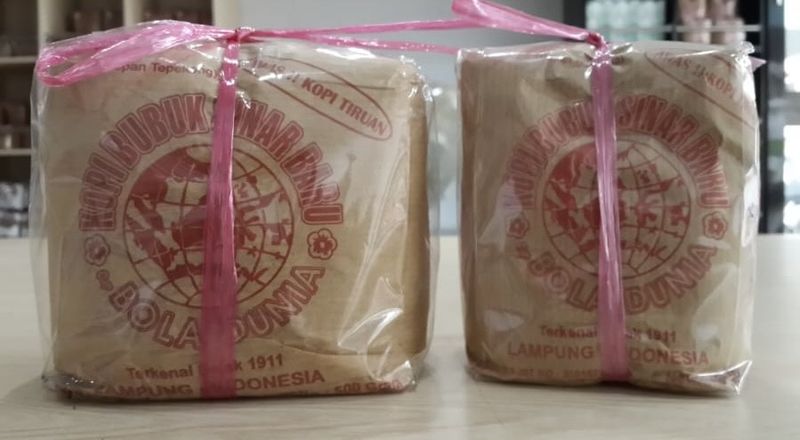 Kopi Sinar Baru Cap Bola Dunia.