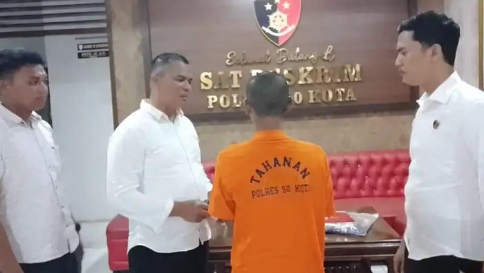 Korban saat diamankan polisi. (Foto: dok. Istimewa).