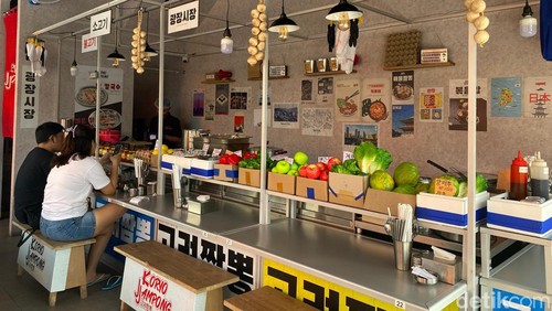 Koryo Jjampong: Restoran Korea bergaya ala Pasar Gwangjang di Korea.