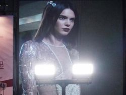 Kumpulan Foto Dengan Timing Sempurna, Hasilnya Bikin Pikiran Terkecoh