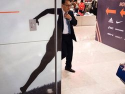 Kumpulan Foto Dengan Timing Sempurna, Hasilnya Bikin Pikiran Terkecoh