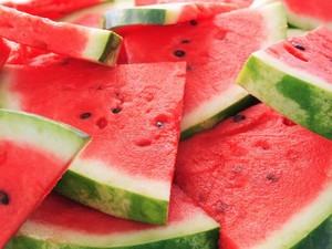 Jangan Asal! 5 Cara Memilih Semangka Manis dan Matang saat Belanja