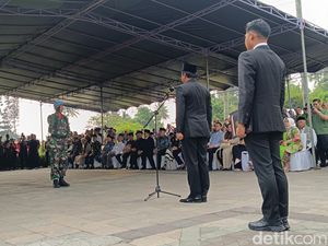 Menko Polhukam Hadi Pimpin Upacara Pemakaman Hamzah Haz di Bogor