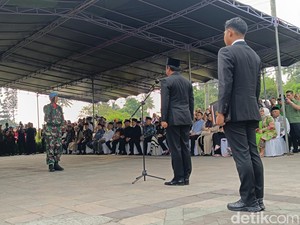 Menko Polhukam Hadi Pimpin Upacara Pemakaman Hamzah Haz di Bogor