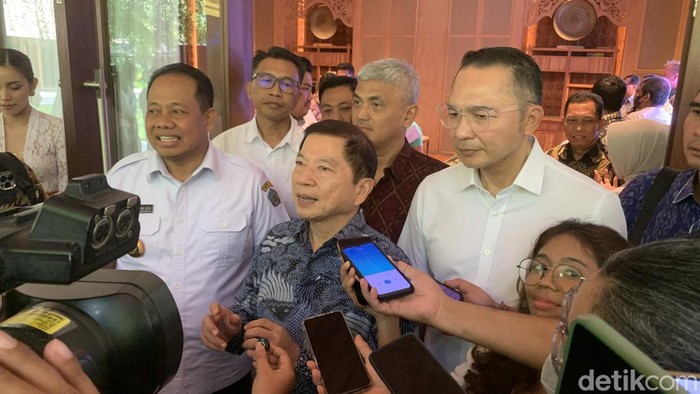 Menteri PPP/Bappenas Suharso Monoarfa saat ditemui di Sanur, Denpasar, Bali, Rabu (24/7/2024). (Foto: Rizki Setyo Samudero/detikBali)