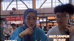 Momen Hangat Angelina Sondakh Saat Kulineran Bareng Keanu Massaid