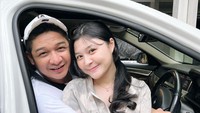 Pasha Ungu membagikan potret kebersamaan dengan Nasha Anaya. Di situ, ia mengingatkan putrinya untuk giat belajar. (Foto: dok Instagram)