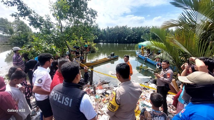 Penemuan mayat tanpa busana di Sungai Pampang Makassar.