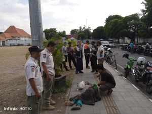 Viral Pria Tergeletak di Alkid Jogja, Satpol PP: Sudah Dirujuk ke RS