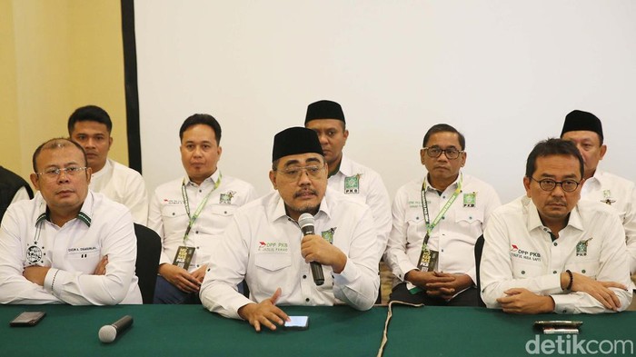 Hasil Musyawarah Kerja Nasional (Mukernas) PKB mendorong revisi UU Partai Politik dan UU Pemilu. PKB mengusulkan pelaksanaan Pilpres dan Pileg 2029 dipisah.