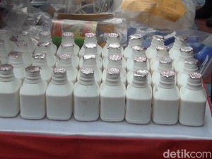 Siasat Licik 2 Pria Subang Racik dan Jual Pestisida KW ke Petani