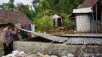 Penyaluran Bantuan Air Bersih di Mojokerto