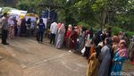 Penyaluran Bantuan Air Bersih di Mojokerto