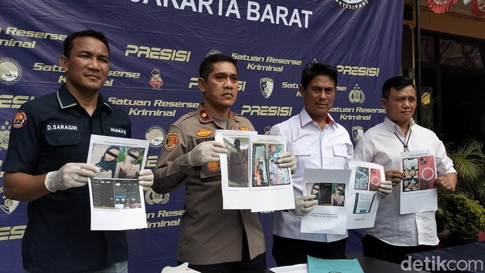 Polsek Kebon Jeruk menangkap sejoli yang mempromosikan situs judi online sambil bikin video porno.