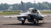 Kemudian, Rafale juga dapat menggunakan beberapa sistem sensor pasif. Sistem optik-listrik bagian-depan atau Optronique Secteur Frontal (OSF) yang dikembangkan oleh perusahaan Thales Group. Dengan rangkaian sistem tersebut, Rafale menjadi jet tempur yang mampu bertahan dalam menghadapi ancaman dari udara maupun daratan.  