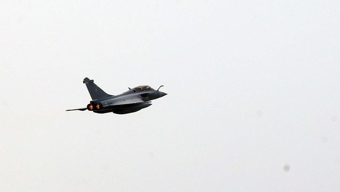 Potret Penerbangan Pesawat Rafale di Misi Pegase 2024 Jet tempur canggih Prancis ikut dalam Misi Pegase 2024. Jet tempur ini punya spesifikasi yang mumpuni untuk mendukung pertahanan negara.