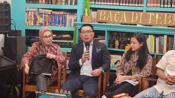 Ridwan Kamil dalam diskusi di Tebet, Jaksel (Adrial/detikcom)